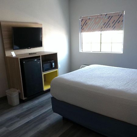 Days Inn & Suites By Wyndham Tucson/Marana Extérieur photo