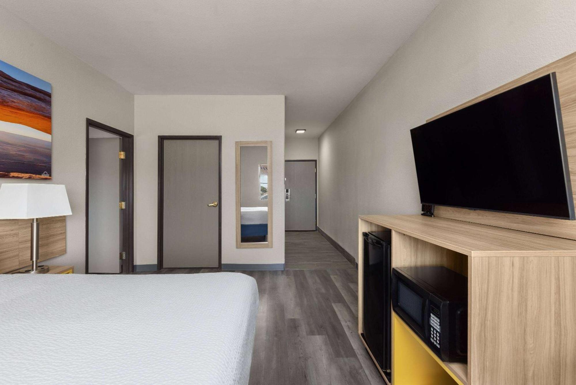 Days Inn & Suites By Wyndham Tucson/Marana Extérieur photo