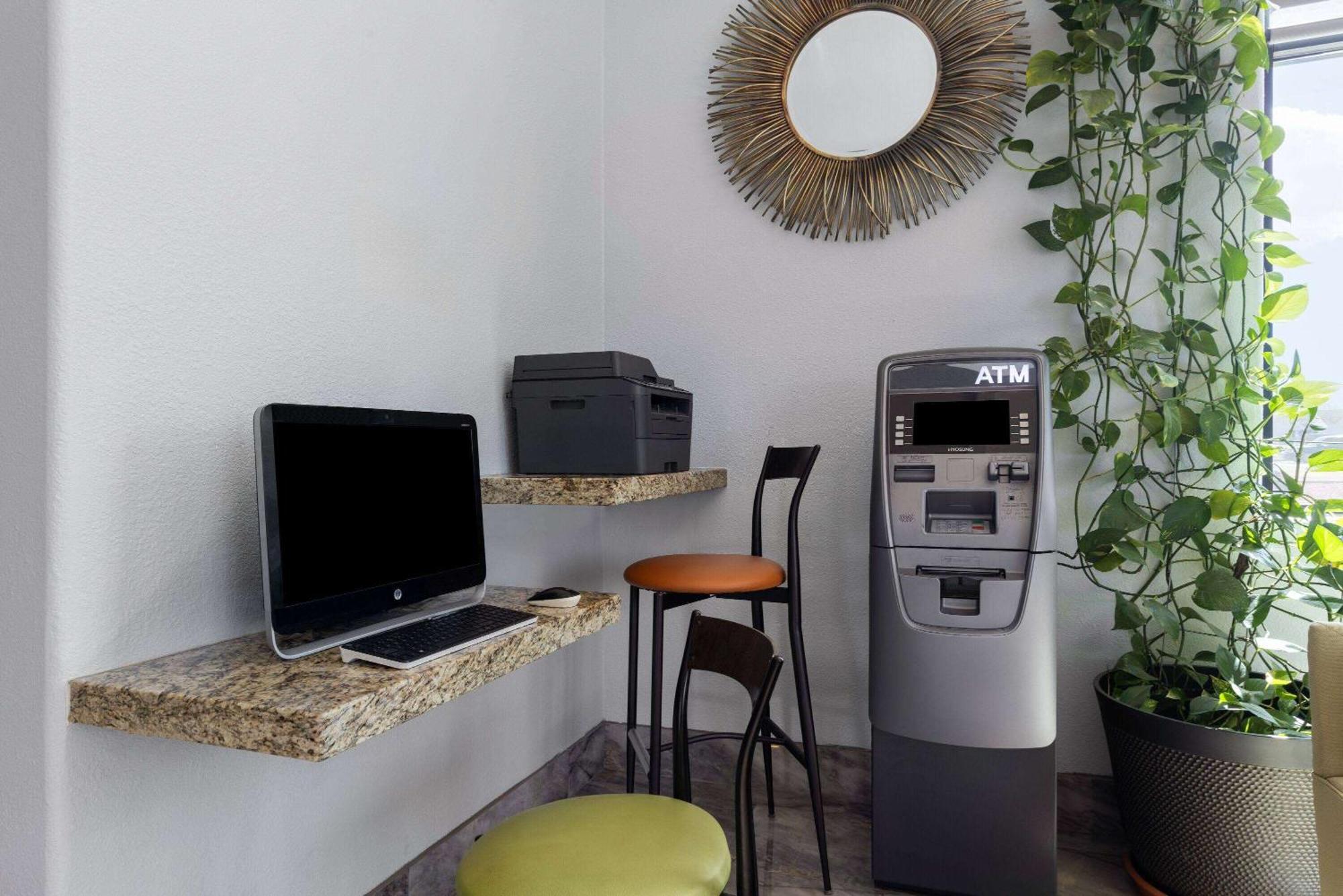 Days Inn & Suites By Wyndham Tucson/Marana Extérieur photo